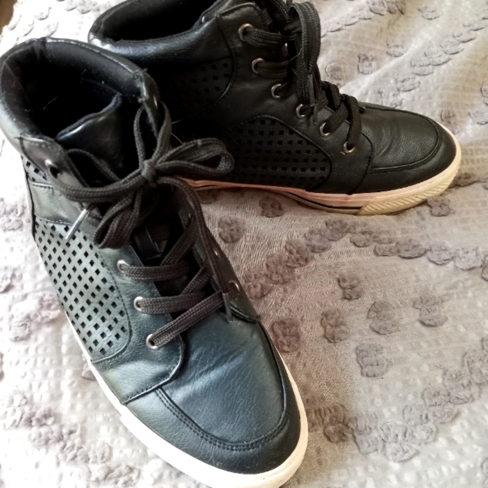 Black high tops - Picture 2 of 4